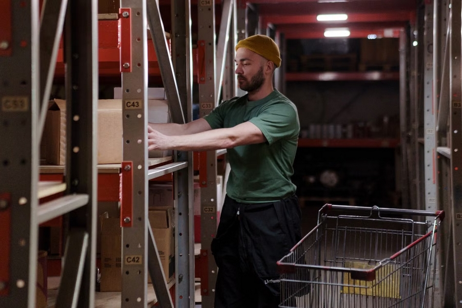 kitting industriel approvisionnement lignes production